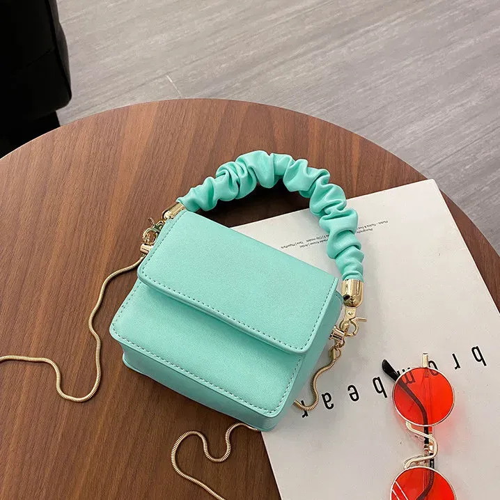 Women Solid Color Metal Chain Mini Shoulder Bag