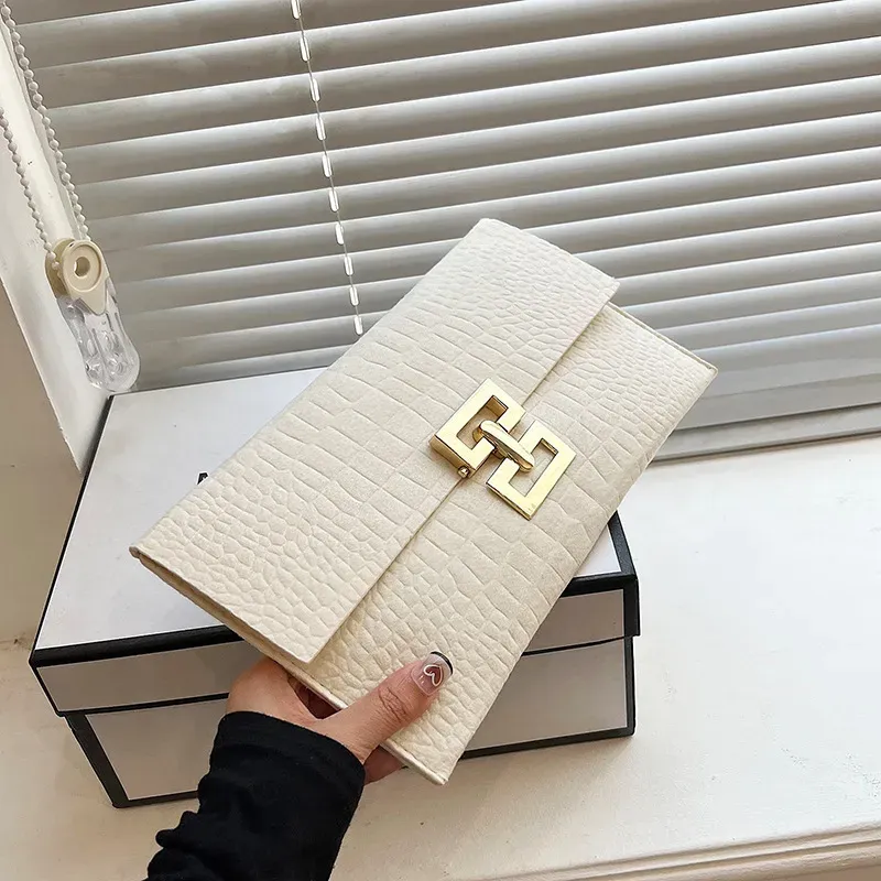 Women Simple Solid Color Flap Metal Latch Large Capacity Rectangular Purses