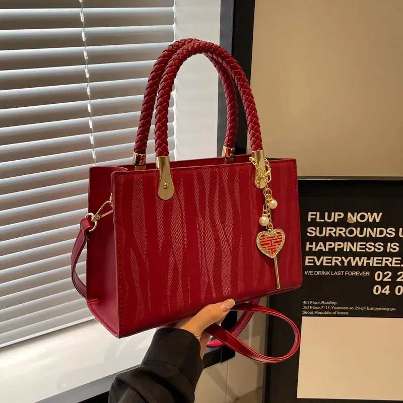 Women Fashion Large Capacity Heart Shape Pendant Square Handle Shoulder Bag