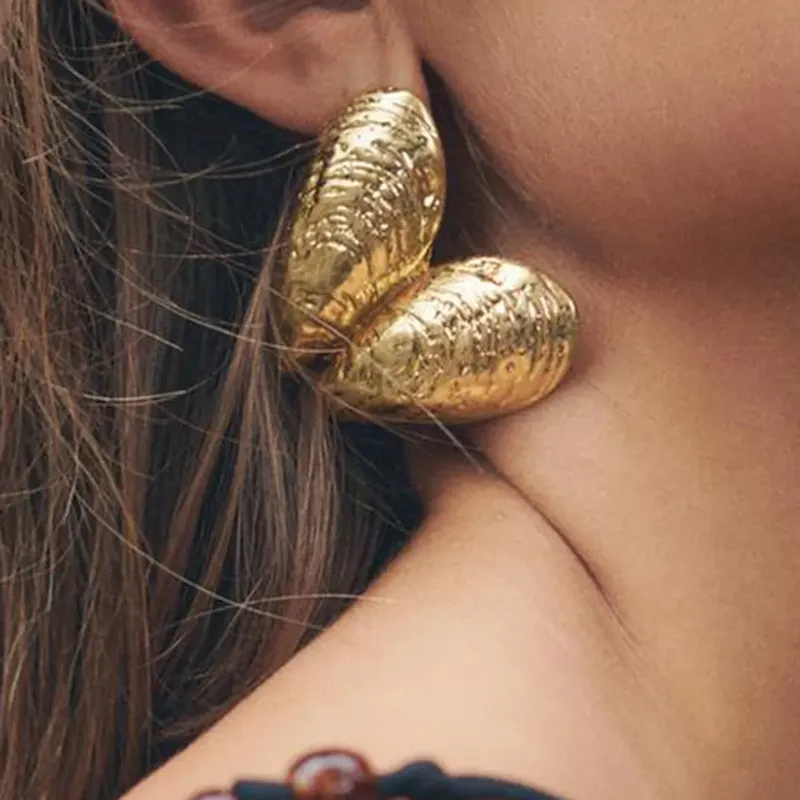 Wholesale Distinctive Heart-Shaped Exaggerated Alloy Stud Earrings